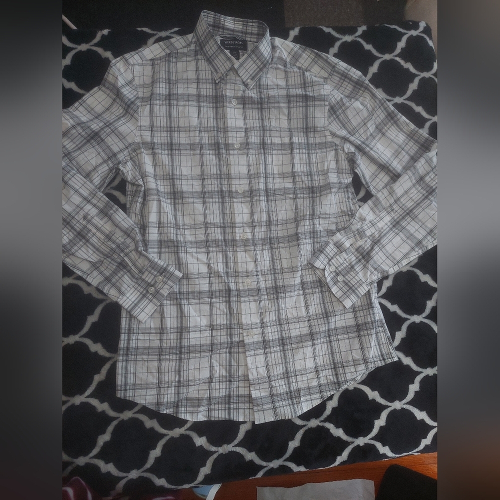 NWT Nordstrom Men's Plaid trim-fit long sleeve Button-Up Shirt size medium